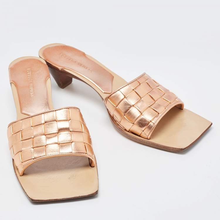 Pre Owned Bottega Veneta Rose Gold Leather Intrecciato Slide Sandals Size 41