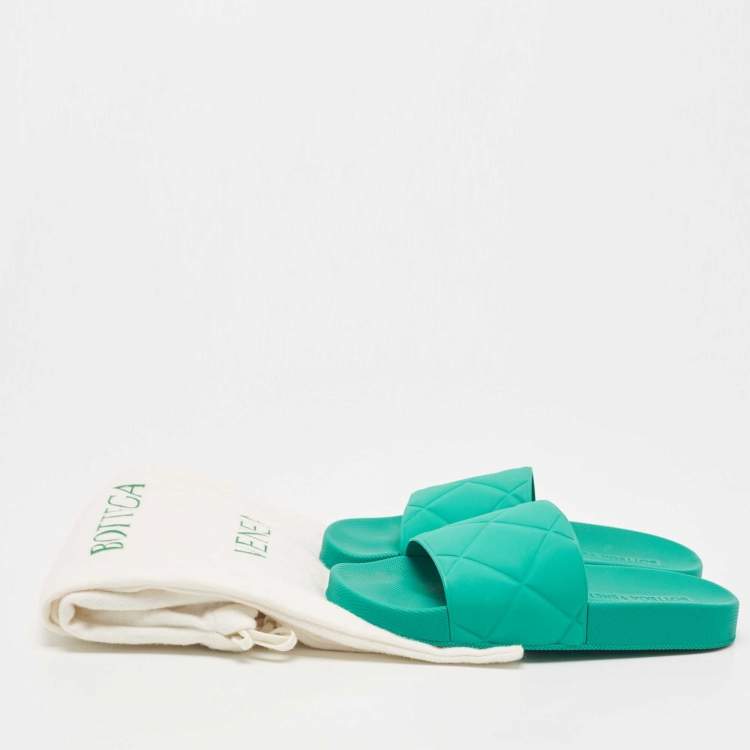 Pre Owned Bottega Veneta Green Rubber Pool Flat Slides Size 37
