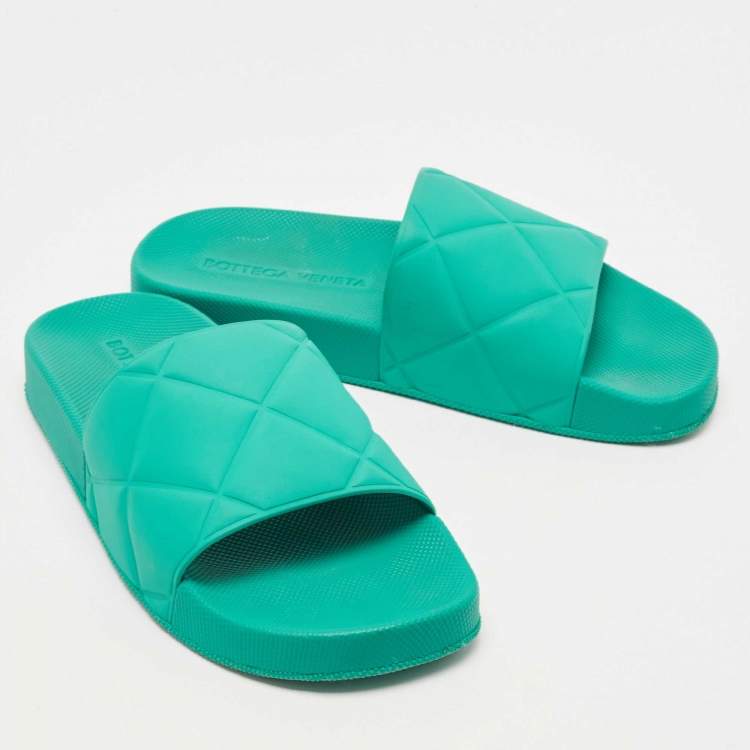 Pre Owned Bottega Veneta Green Rubber Pool Flat Slides Size 37