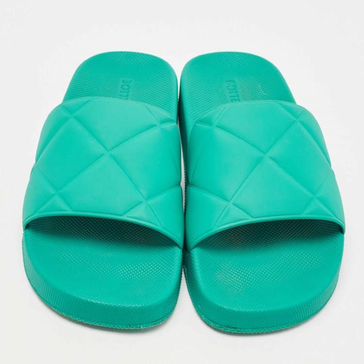 Pre Owned Bottega Veneta Green Rubber Pool Flat Slides Size 37