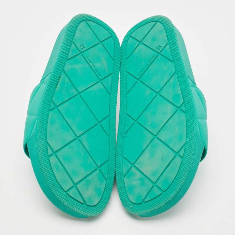 Pre Owned Bottega Veneta Green Rubber Pool Flat Slides Size 37