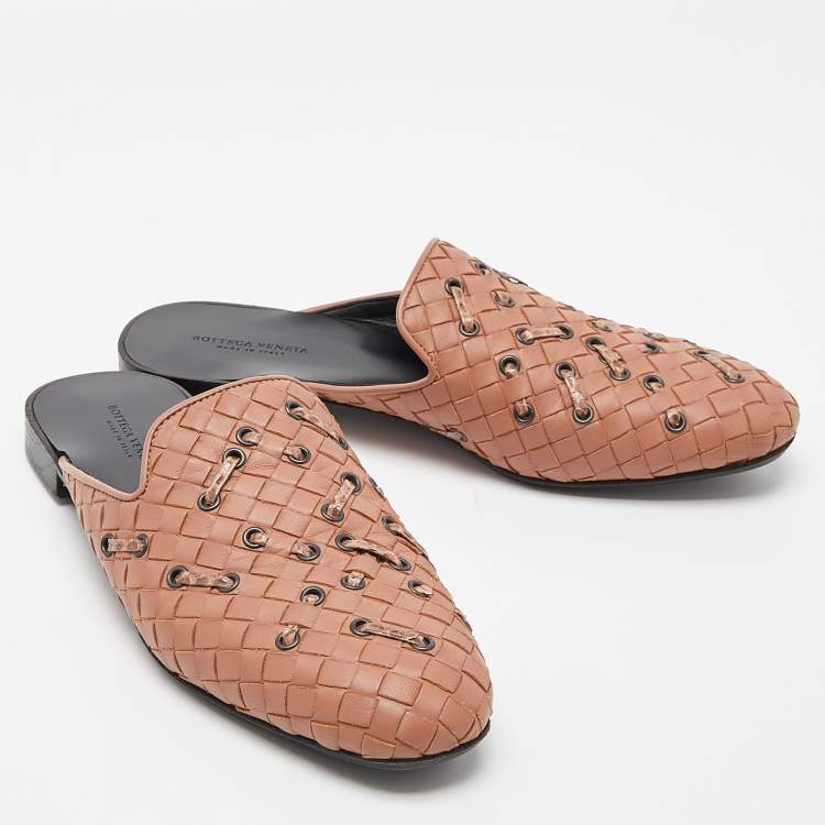 Pre Owned Bottega Veneta Pink Intrecciato Leather Fiandra Flat Mules Size 36.5