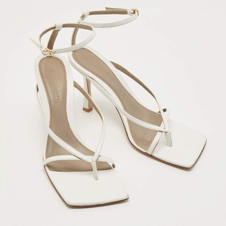 Pre Owned Bottega Veneta White Leather Ankle Strap Sandals Size 38.5