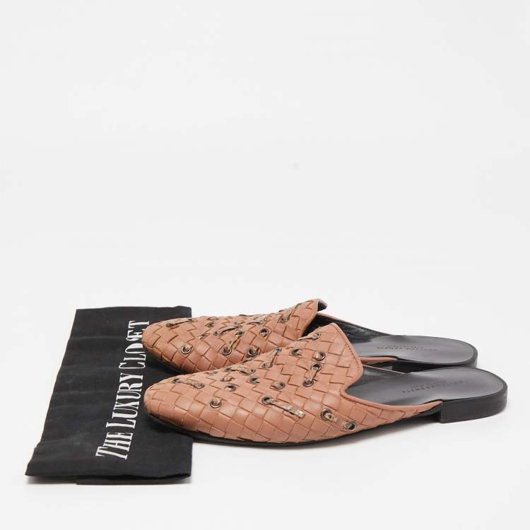 Pre Owned Bottega Veneta Beige Intreciatto Leather and Python Mules 35