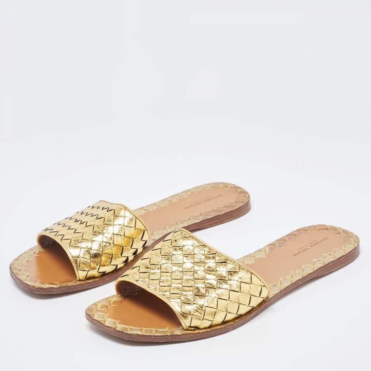 Pre Owned Bottega Veneta Gold Intrecciato Leather Flat Slides Size 40