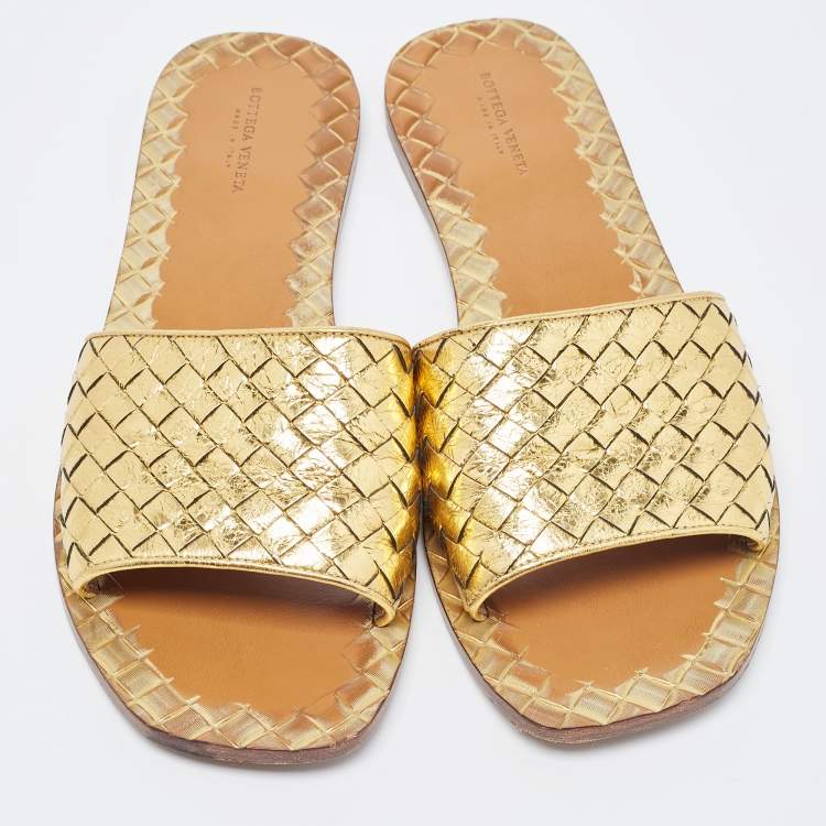 Pre Owned Bottega Veneta Gold Intrecciato Leather Flat Slides Size 40