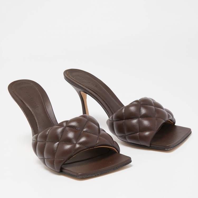 Pre Owned Bottega Veneta Brown Quilted Leather Padded Slide Sandals Size 40