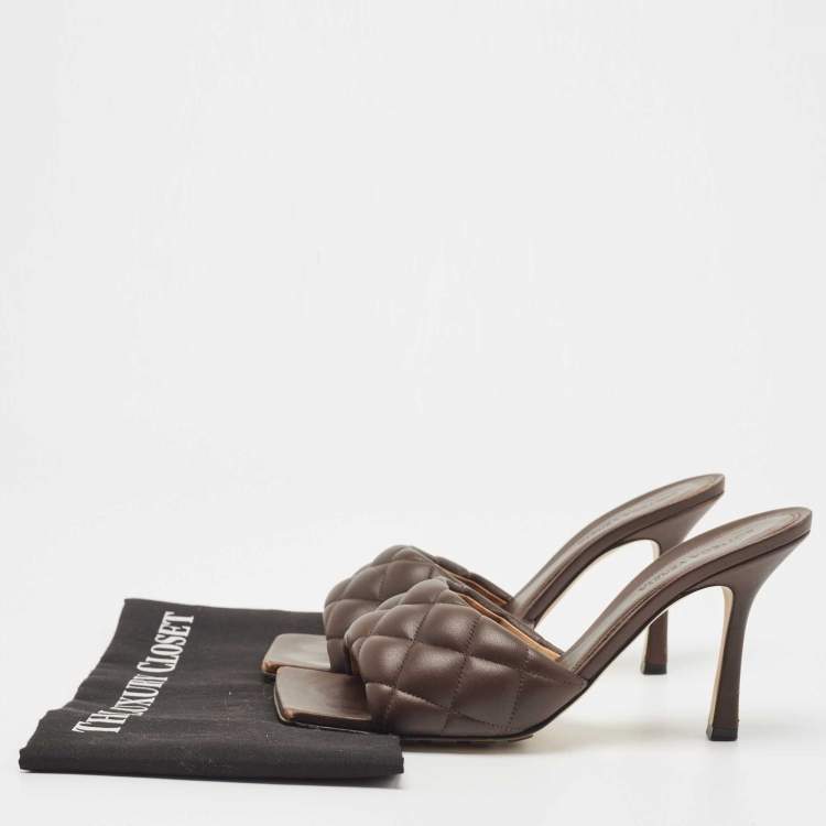 Pre Owned Bottega Veneta Brown Quilted Padded Leather Slide Sandals Size 39
