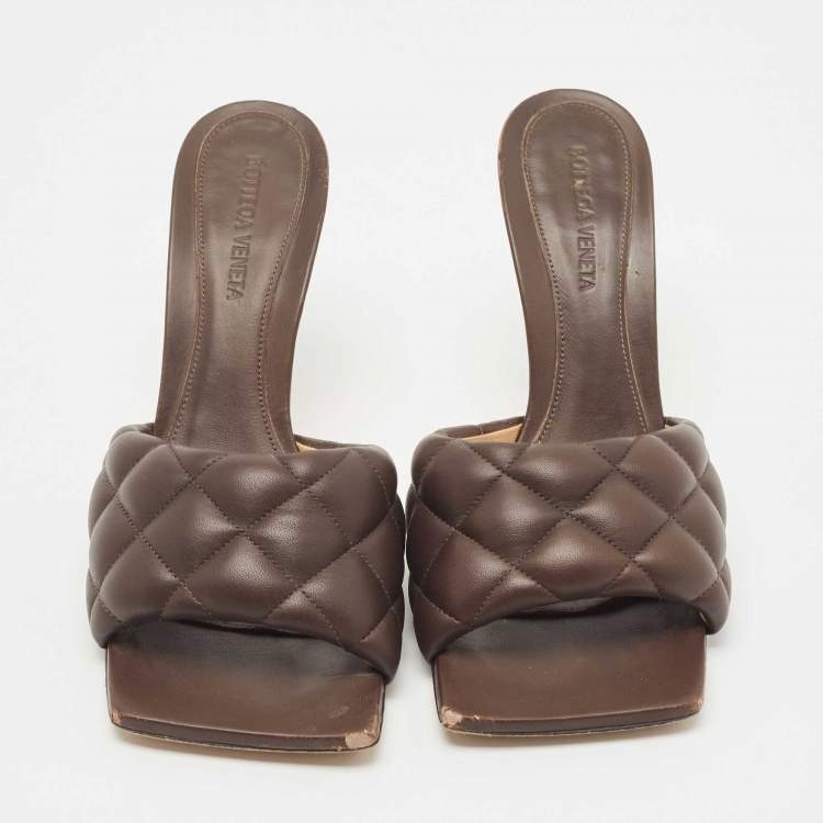 Pre Owned Bottega Veneta Brown Quilted Padded Leather Slide Sandals Size 39