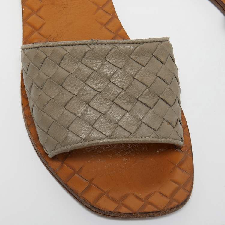 Pre Owned Bottega Veneta Grey Intrecciato Leather Flat Slides Size 35.5