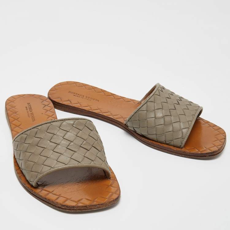 Pre Owned Bottega Veneta Grey Intrecciato Leather Flat Slides Size 35.5
