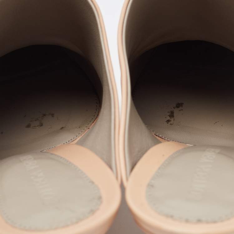 مملوكة مسبقًا Bottega Veneta Beige Leather Almond Mules Size 37