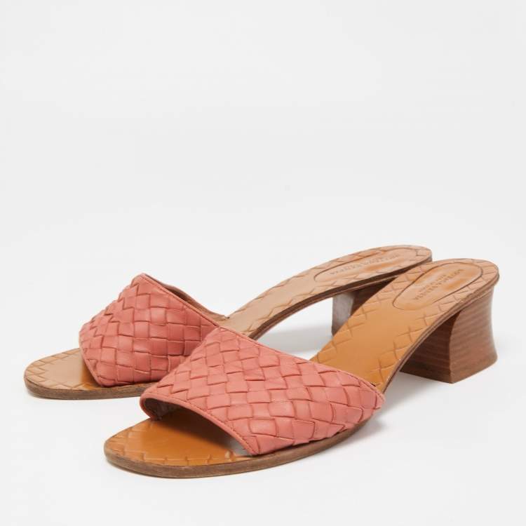 Pre Owned Bottega Veneta Pink Leather Slides Size 39.5   