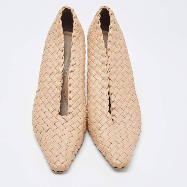 Pre Owned Bottega Veneta Beige Intrecciato Leather Almond Pumps Size 38