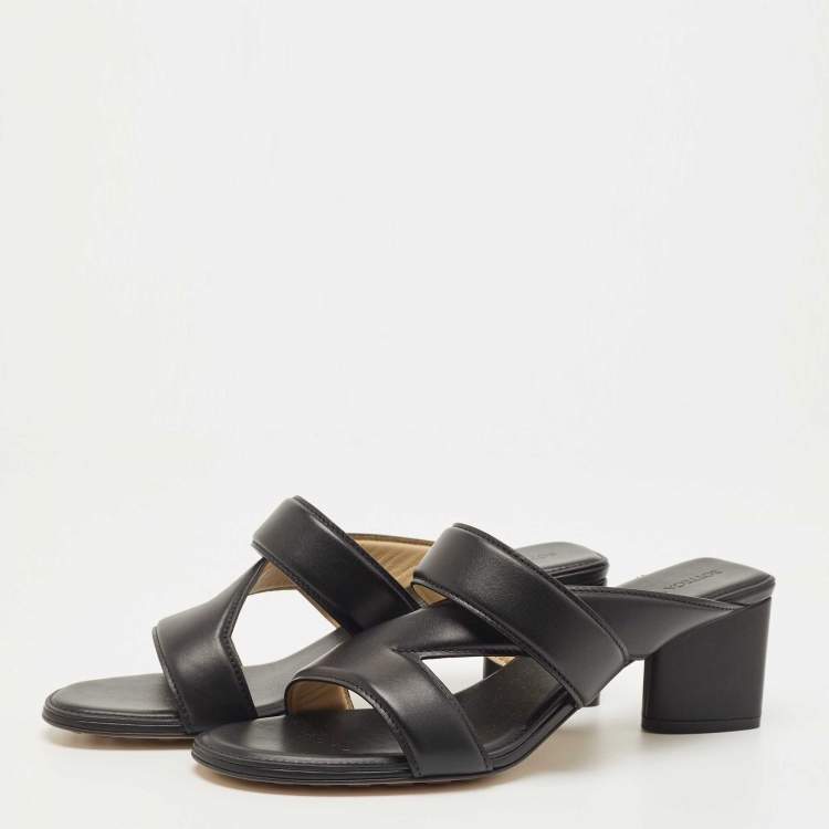 Pre Owned Bottega Veneta Black Leather Block Heel Slide Sandals Size 39