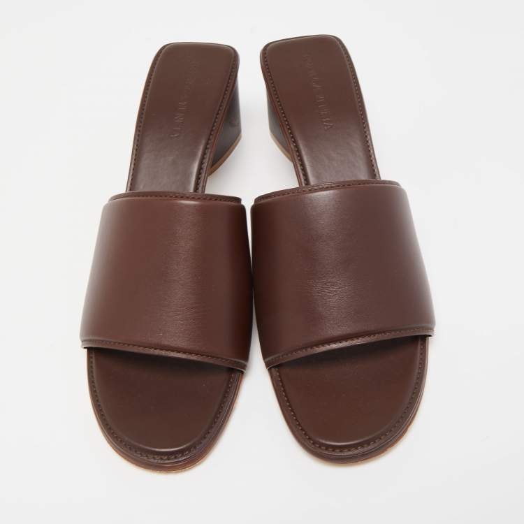 Pre Owned Bottega Veneta Brown Leather Block Heel Slides Sandals Size 39