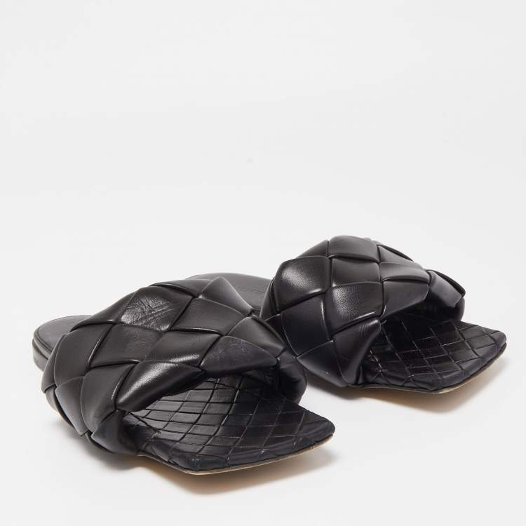 Pre Owned Bottega Veneta Black Quitled Woven Leather Padded Flat Slides Size 39