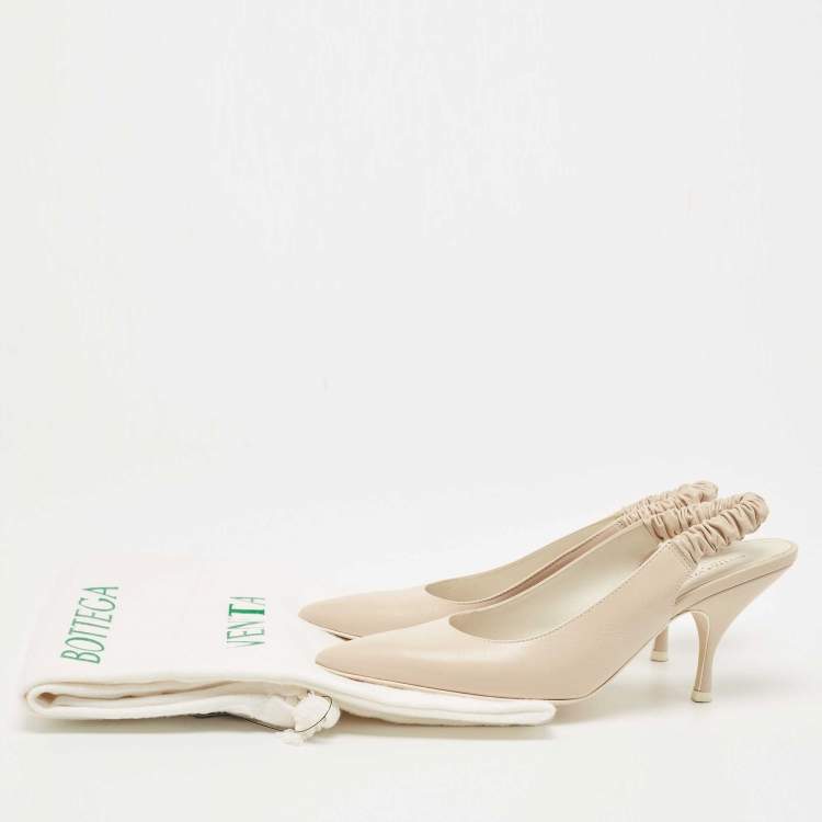 Pre Owned Bottega Veneta Cream Leather Slingback Pumps Size 37.5