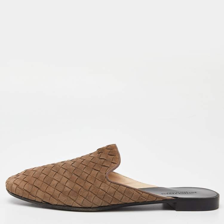 Pre Owned Bottega Veneta Beige Intrecciato Suede Fiandra Flat Mules Size 37.5