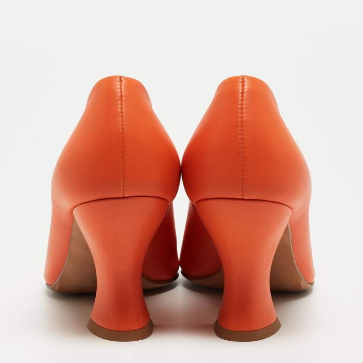 Pre Owned Bottega Veneta Orange Leather Almond Curved Pumps Size 40