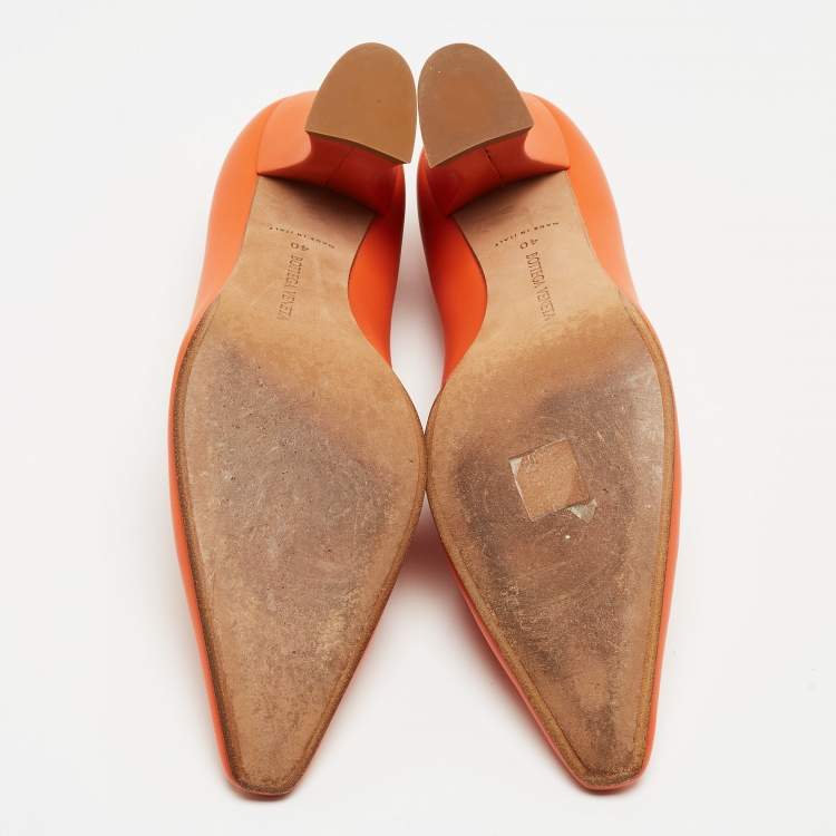 Pre Owned Bottega Veneta Orange Leather Almond Curved Pumps Size 40