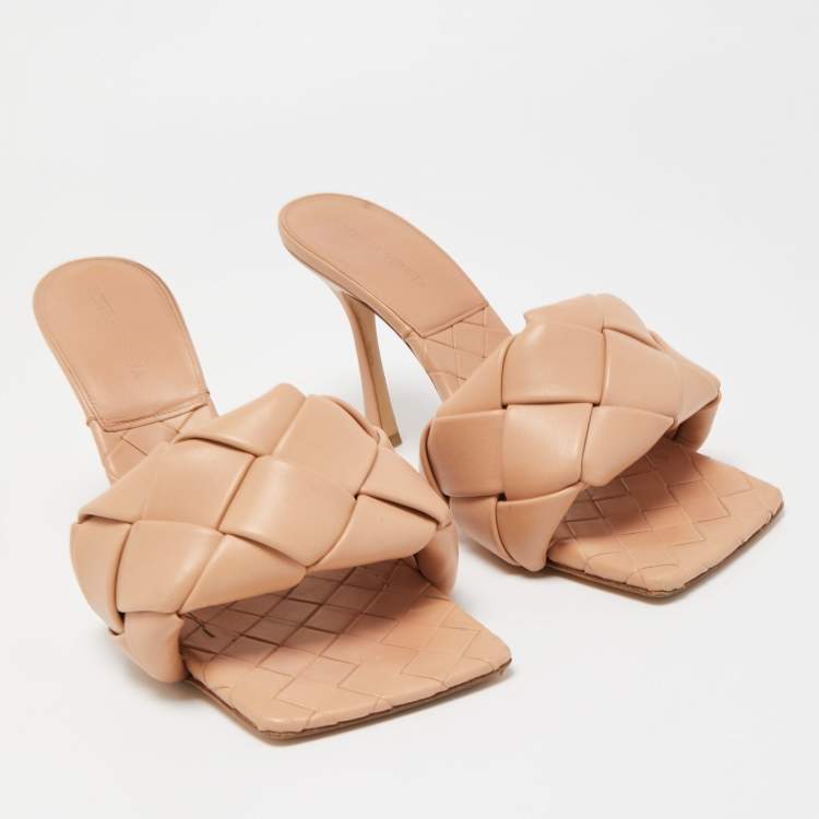 مملوكة مسبقًا Bottega Veneta Beige Leather Lido Slide Sandals Size 39.5