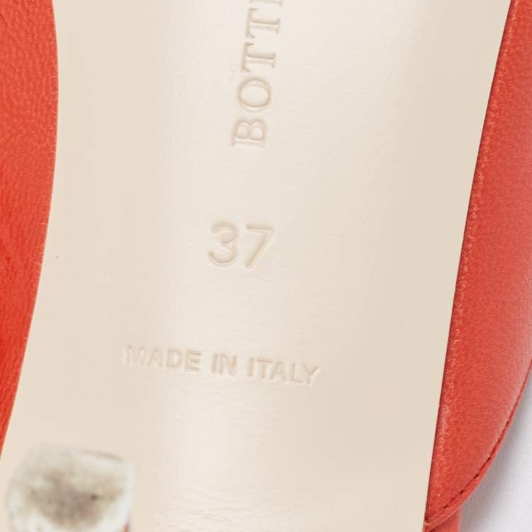 مملوكة مسبقًا Bottega Veneta Orange Leather Mules Size 37