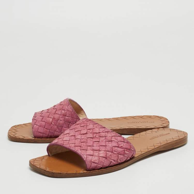 Pre Owned Bottega Veneta Pink Intrecciato Leather Flat Slides Size 40