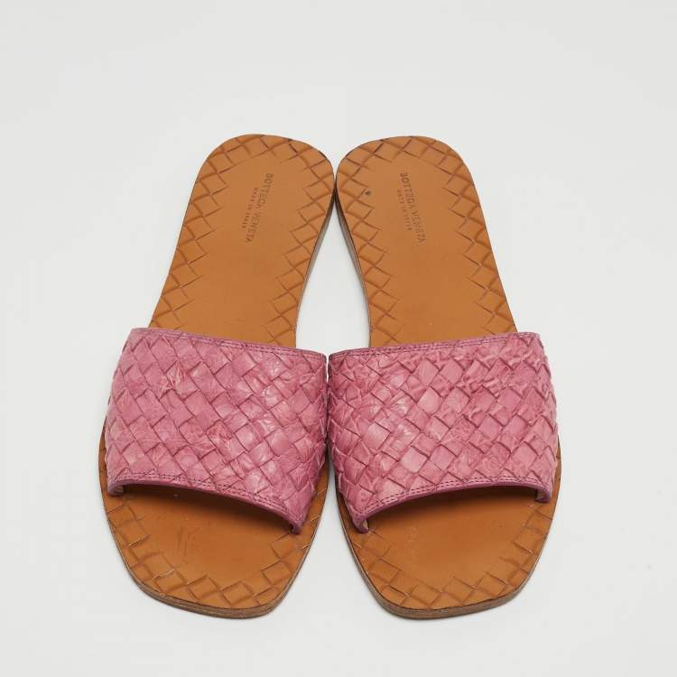 Pre Owned Bottega Veneta Pink Intrecciato Leather Flat Slides Size 40