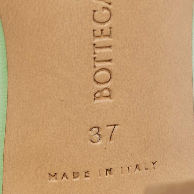 Pre Owned Bottega Veneta Green Leather Stretch Chain Sandals Size 37