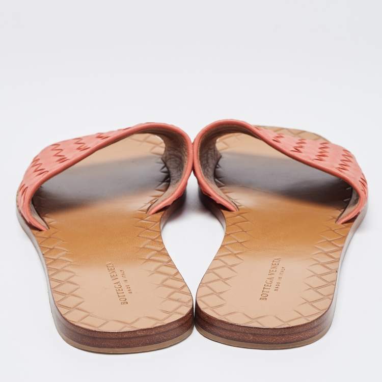Pre Owned Bottega Veneta Pink Intrecciato Leather Flat Slides Size 36.5
