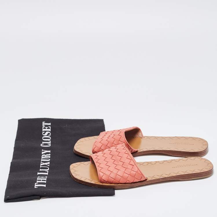 Pre Owned Bottega Veneta Pink Intrecciato Leather Flat Slides Size 36.5