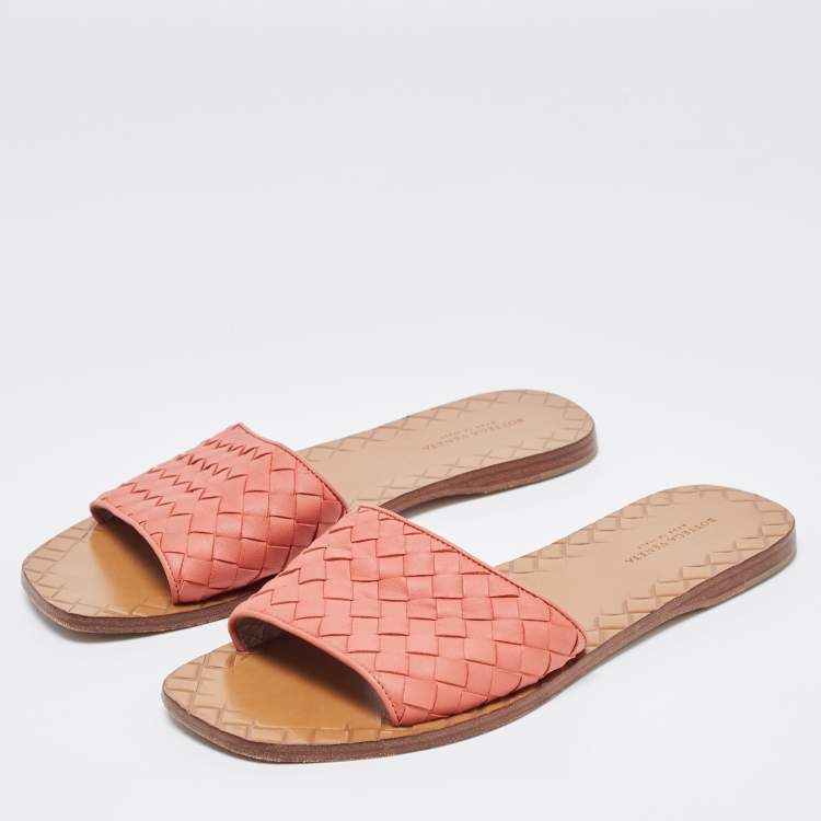 Pre Owned Bottega Veneta Pink Intrecciato Leather Flat Slides Size 36.5