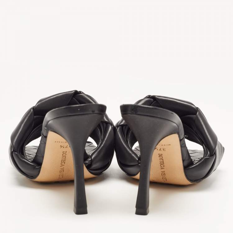 Pre Owned Bottega Veneta Black Intrecciato Leather Padded Slide Sandals Size 37.5