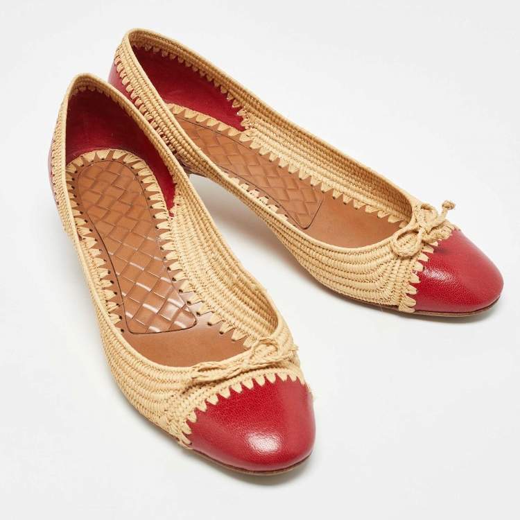Pre Owned Bottega Veneta Red/Beige Leather and Raffia Kitten Heel Pumps Size 40