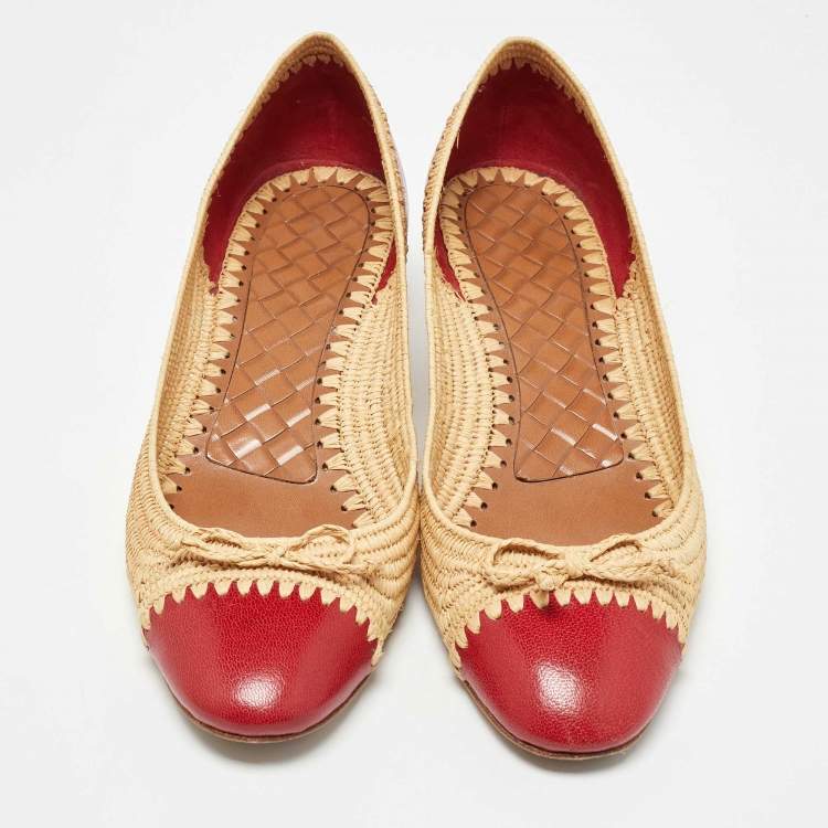 Pre Owned Bottega Veneta Red/Beige Leather and Raffia Kitten Heel Pumps Size 40