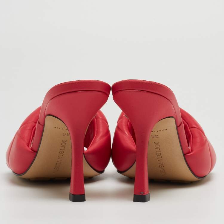 Pre Owned Bottega Veneta Pink Quilted Leather Lido Slide Sandals Size 36