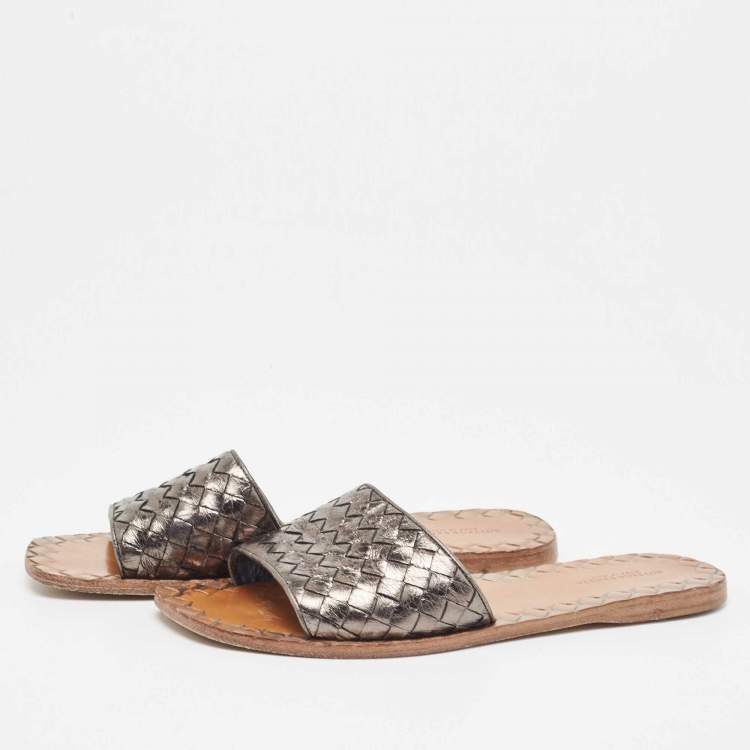 Pre Owned Bottega Veneta Metallic Leather Intrecciato Flat Slides Size 38.5