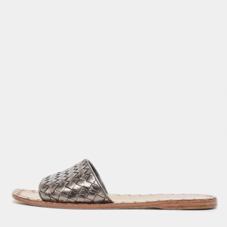 Pre Owned Bottega Veneta Metallic Leather Intrecciato Flat Slides Size 38.5
