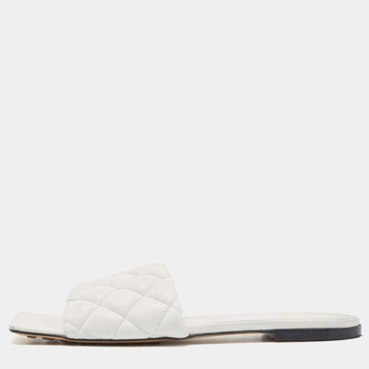Pre Owned Bottega Veneta White Quilted Leather Flat Slides Size 40