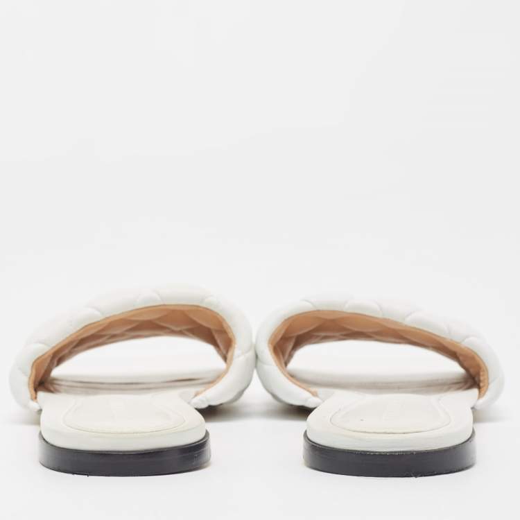 Pre Owned Bottega Veneta White Quilted Leather Flat Slides Size 40