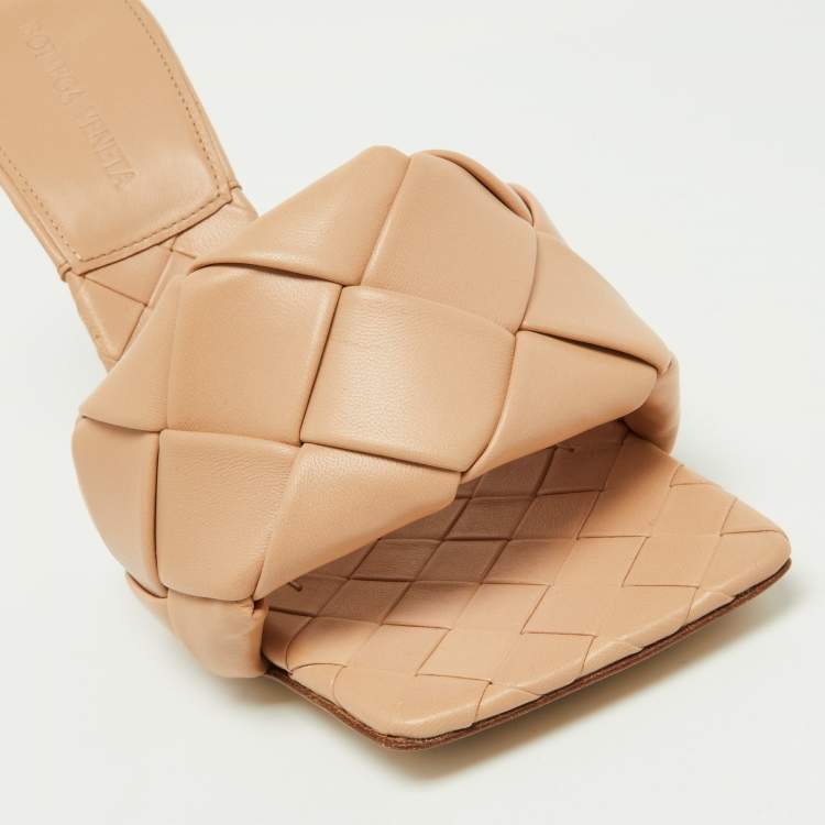 مملوكة مسبقًا Bottega Veneta Beige Intrecciato Leather Lido Slides Size 37.5