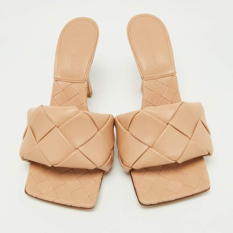 مملوكة مسبقًا Bottega Veneta Beige Intrecciato Leather Lido Slides Size 37.5