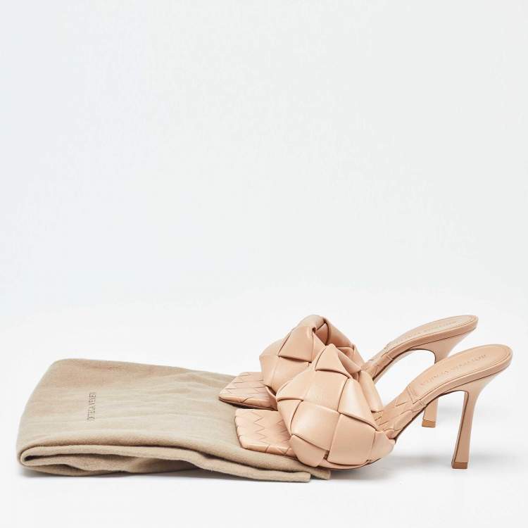 Pre Owned Bottega Veneta Beige Intrecciato Leather Square Toe Slide Sandals Size 36.5
