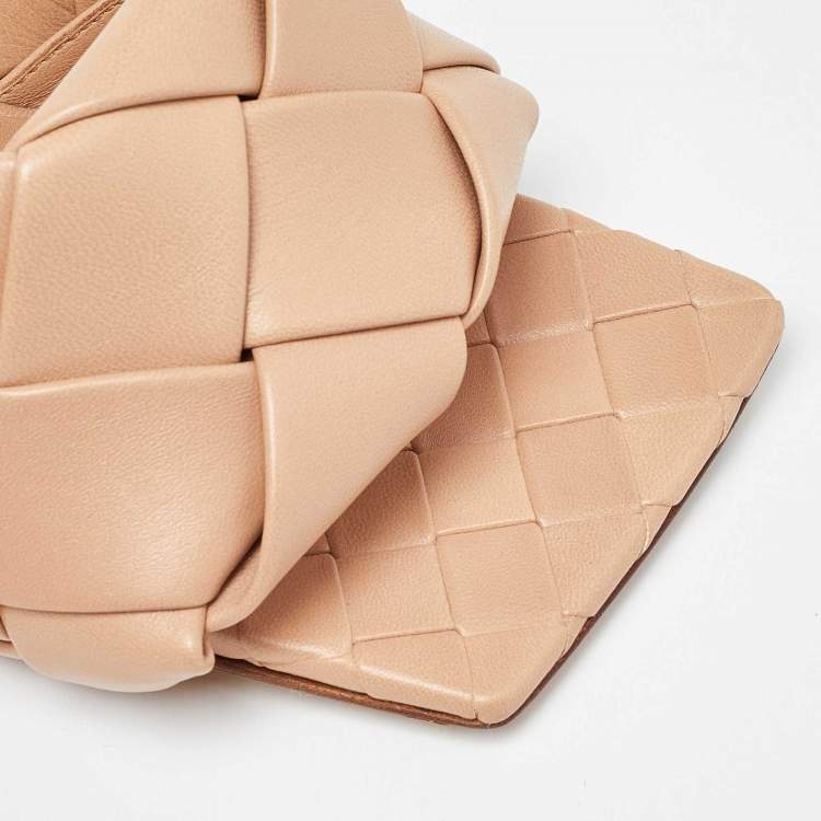 Pre Owned Bottega Veneta Beige Intrecciato Leather Square Toe Slide Sandals Size 36.5