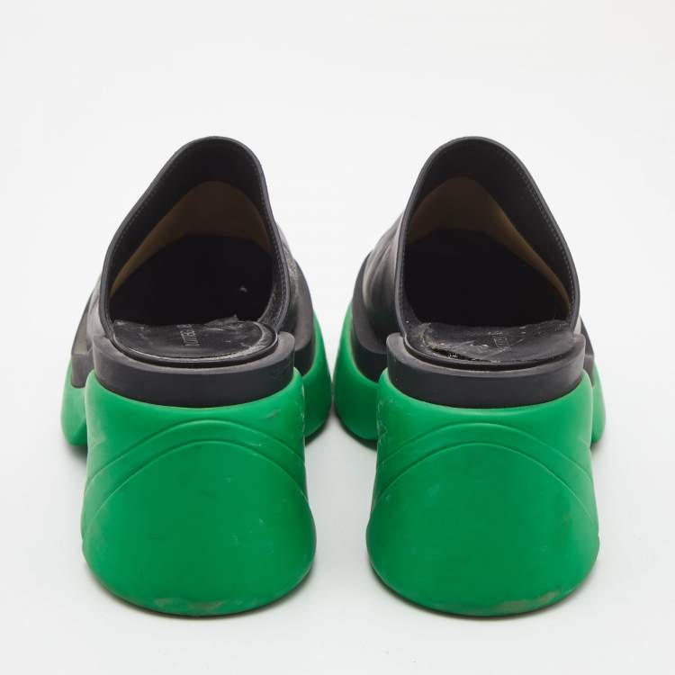 Pre Owned Bottega Veneta Black Leather Flash Mules Size 39