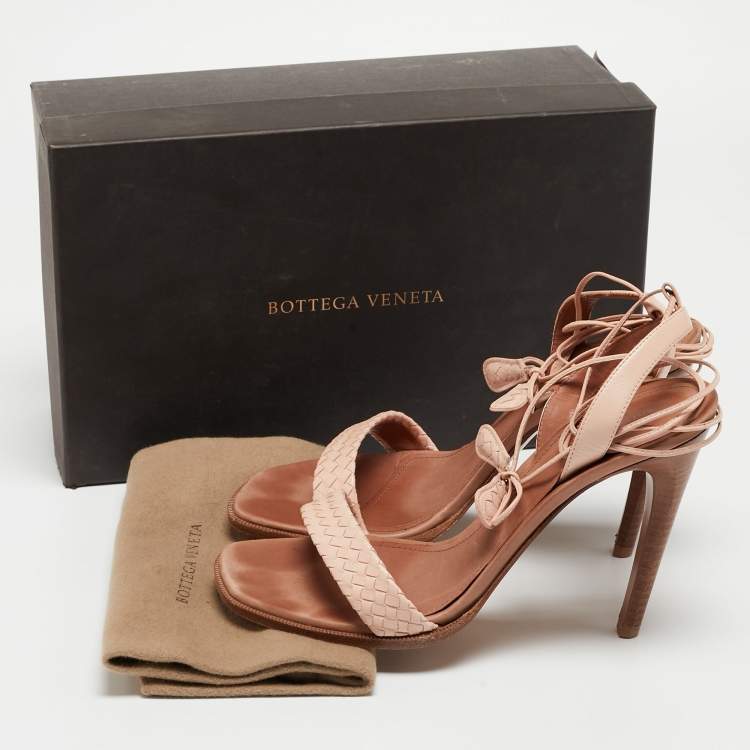 Pre Owned Bottega Veneta Light Pink Leather Ankle Tie Sandals Size 38.5