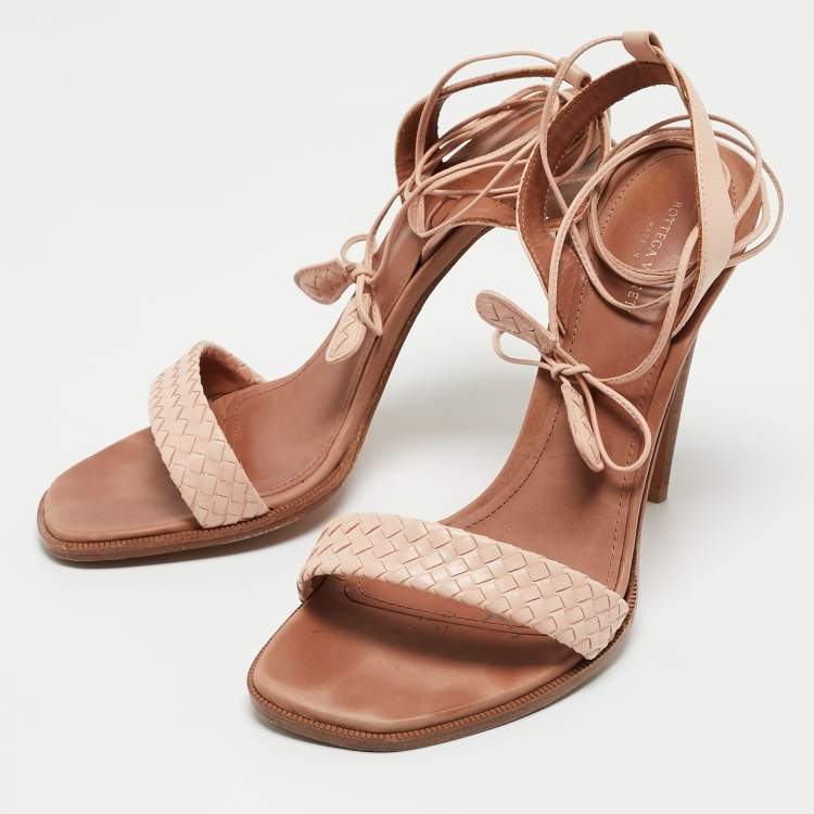 Pre Owned Bottega Veneta Light Pink Leather Ankle Tie Sandals Size 38.5