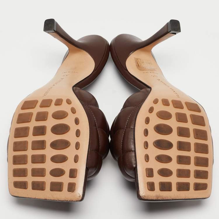 مملوكة مسبقًا Bottega Veneta Brown Quilted Leather Slide Sandals Size 35