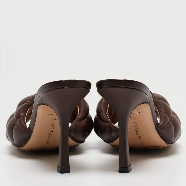 مملوكة مسبقًا Bottega Veneta Brown Quilted Leather Slide Sandals Size 35